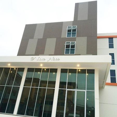 Sixty Star Love Place Hotel Bangkok Ngoại thất bức ảnh