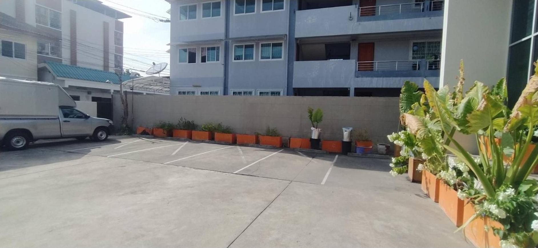 Sixty Star Love Place Hotel Bangkok Ngoại thất bức ảnh