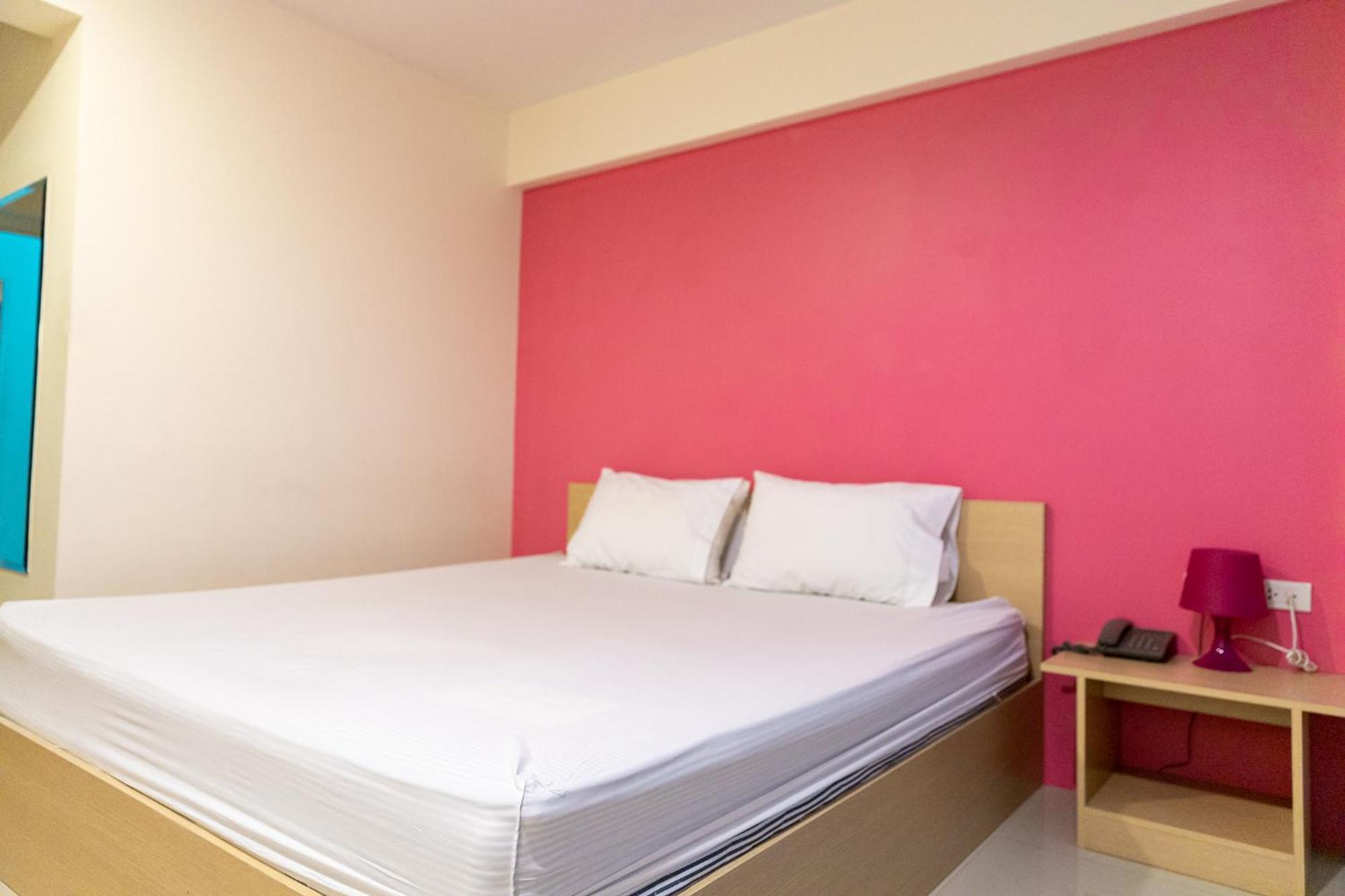 Sixty Star Love Place Hotel Bangkok Ngoại thất bức ảnh